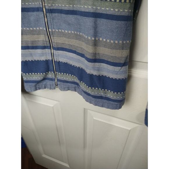 Cabin Creek Woman L Shacket Lightweight Denim Look Striped Button Sleeve - Picture 7 of 9